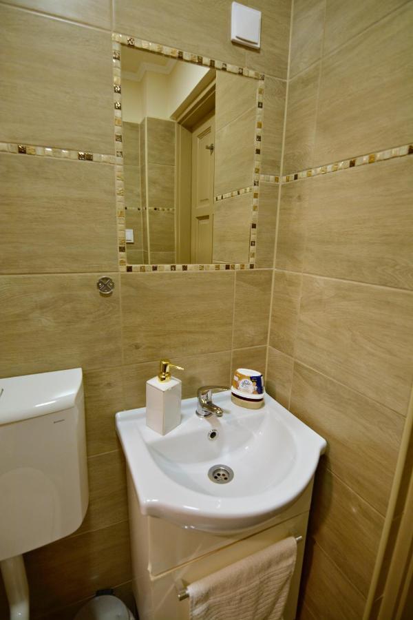 R.Gold Apartman Mako Exterior photo
