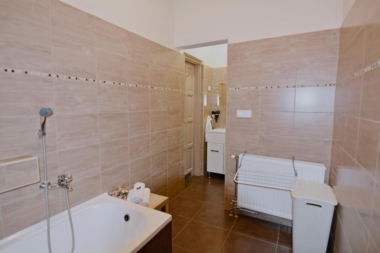 R.Gold Apartman Mako Exterior photo
