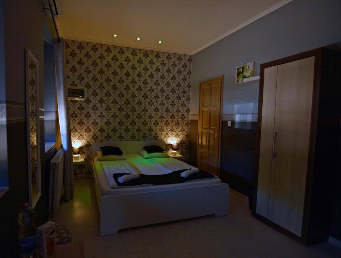 R.Gold Apartman Mako Exterior photo