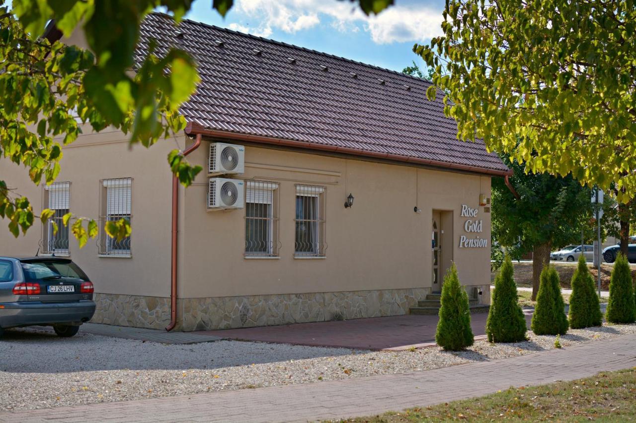 R.Gold Apartman Mako Exterior photo