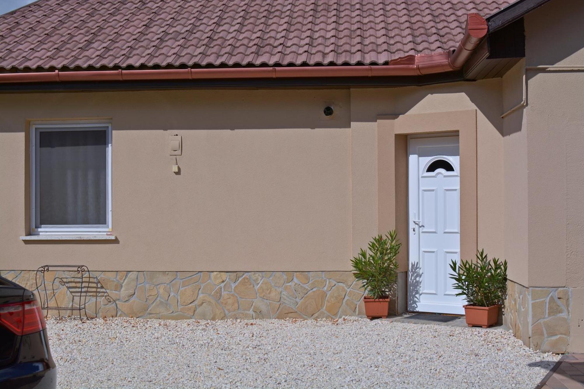R.Gold Apartman Mako Exterior photo
